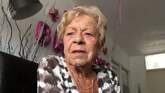 Portretfoto van de 91-jarige Corrie van Geesbergen-Slootmaker, het slachtoffer van de onopgeloste roofmoord aan de Erasmusweg in Den Haag in 2019.