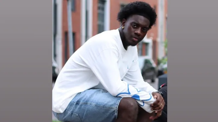 Bloemen gelegd op de Stijn Buysstraat in Nijmegen. Hier kwam de 18-jarige Jahfairel uit Rotterdam door vuurwapengeweld om het leven, volgens zijn familie was hij niet het doelwit.