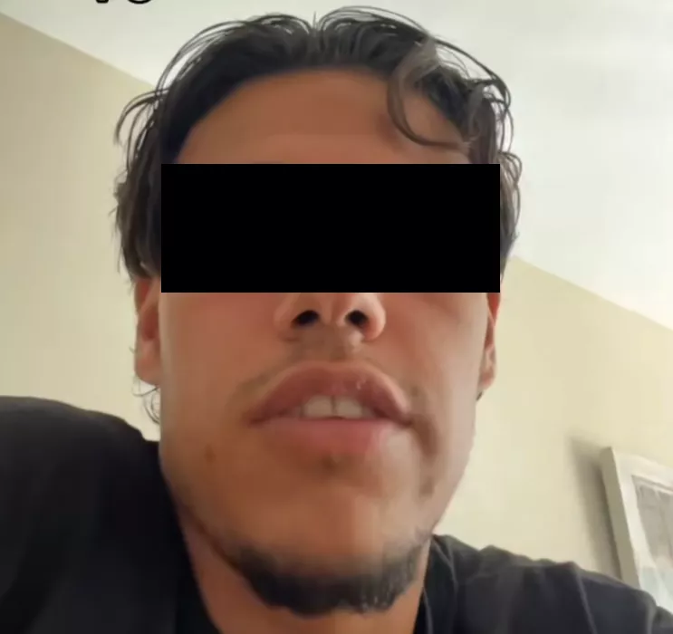 Een portretfoto van realityster Luca T. in een licht pak met daaroverheen een redactionele zwarte balk over zijn ogen geplaatst, in de context van de aankondiging van zijn pro-formazitting op 4 november.