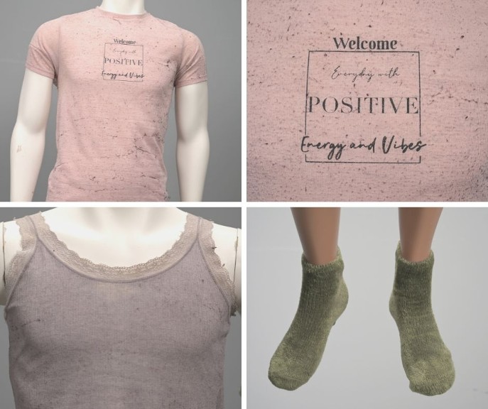 De specifieke kledingstukken die de vrouw droeg waaronder het roze T-shirt en de groene antislipsokken.