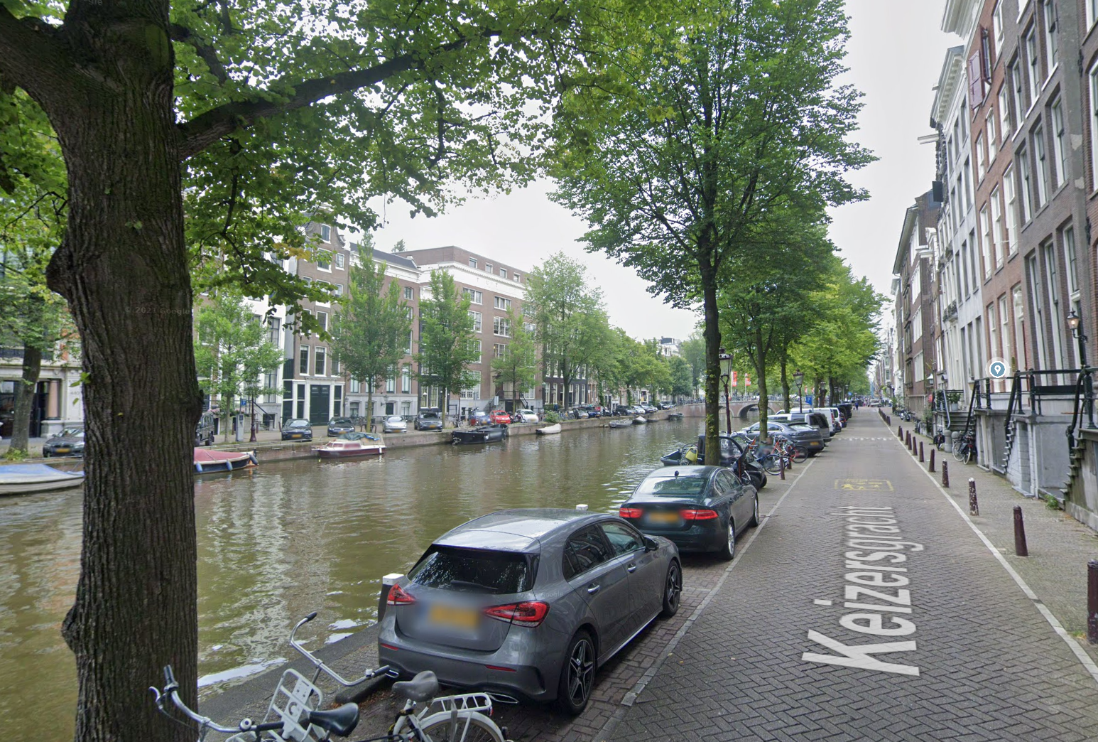 De Keizersgracht in Amsterdam waar Mieremet in 2002 een moordpoging overleefde.