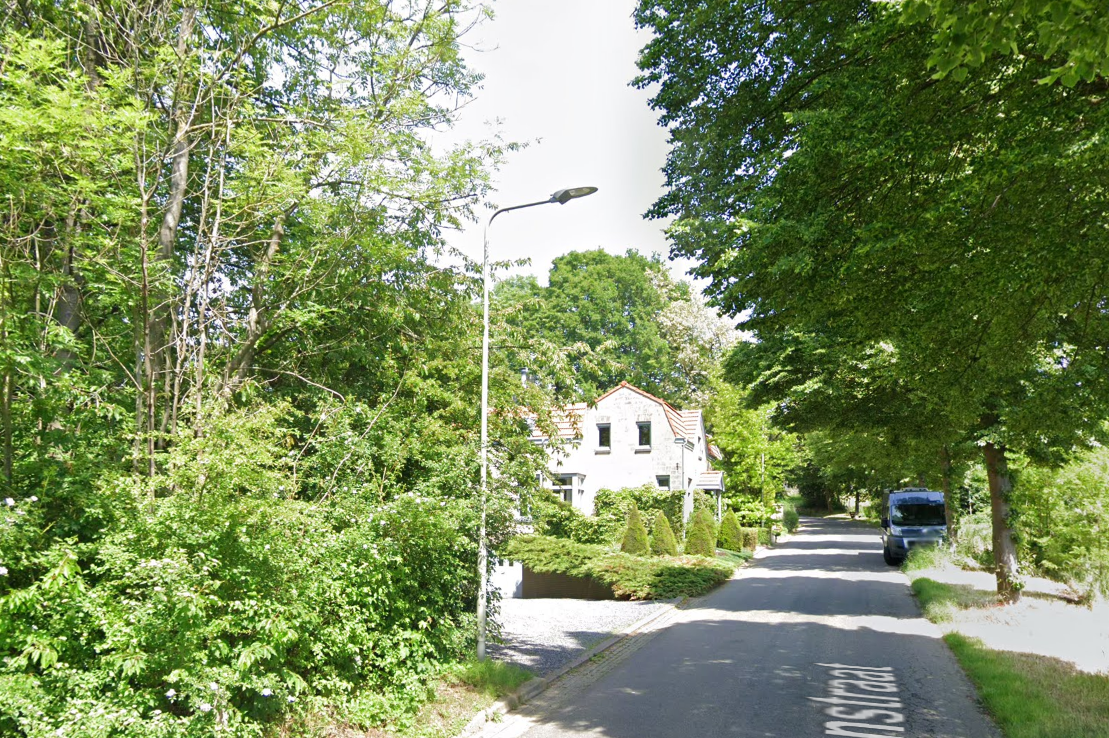 Overzichtsbeeld van het pand aan de Lindenstraat in Berg en Terblijt waar de Heuvelmoord plaatsvond.
