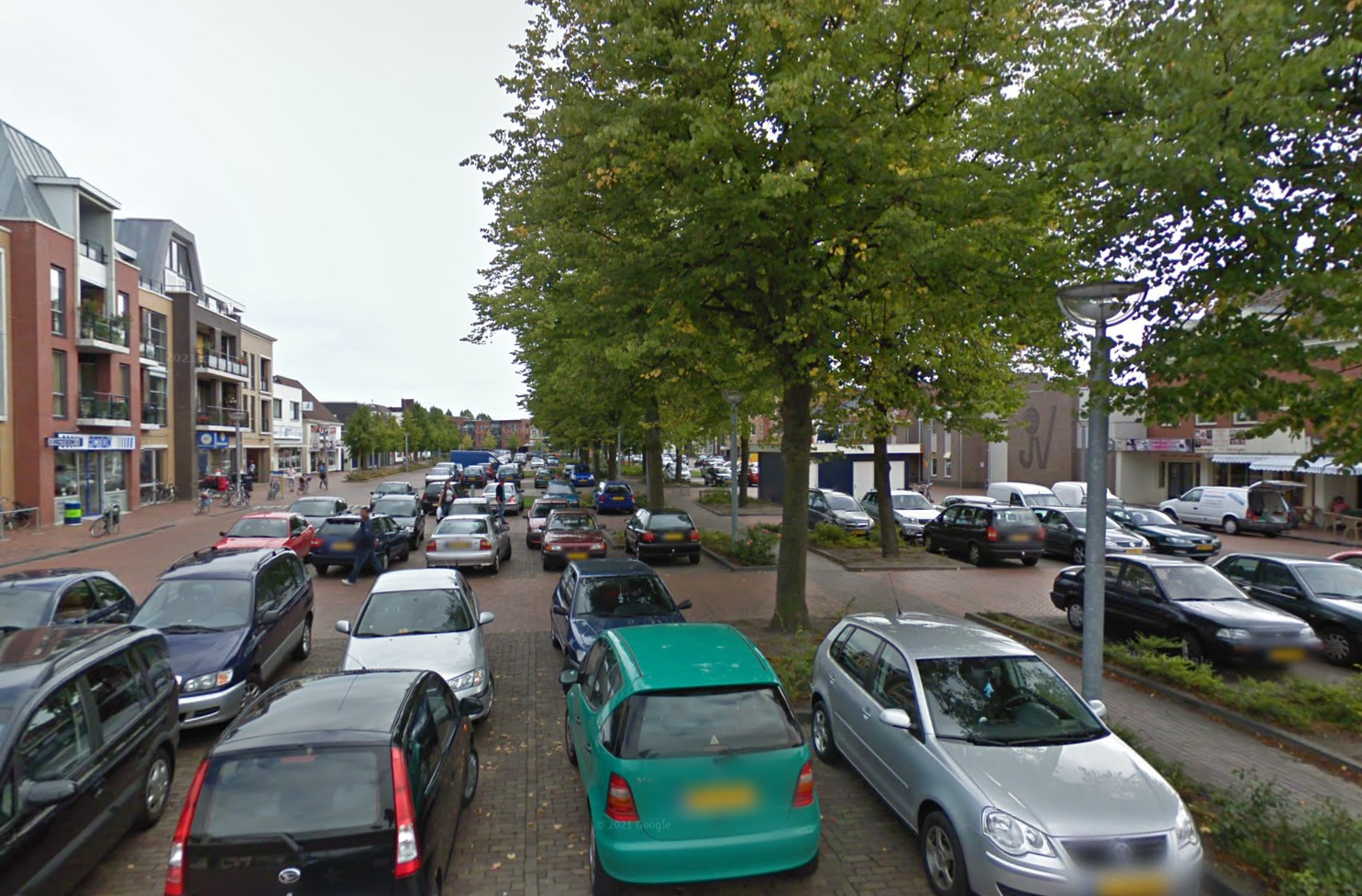 Overzichtsbeeld van de parkeerplaats aan de Sluiskade waar het incident plaatsvond.