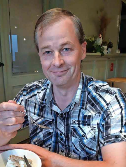 Een archieffoto of portret ter nagedachtenis aan de 47-jarige Jan van Mullekom, die het slachtoffer werd van extreem geweld in zijn eigen huis.