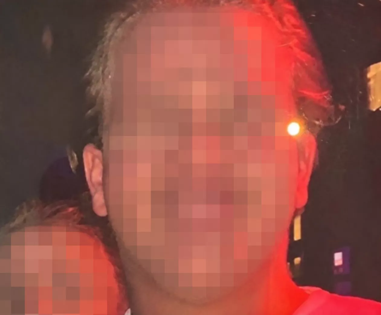 Een geblurde en onherkenbaar gemaakte portretfoto van de 28-jarige verdachte Jan G. uit Overasselt.