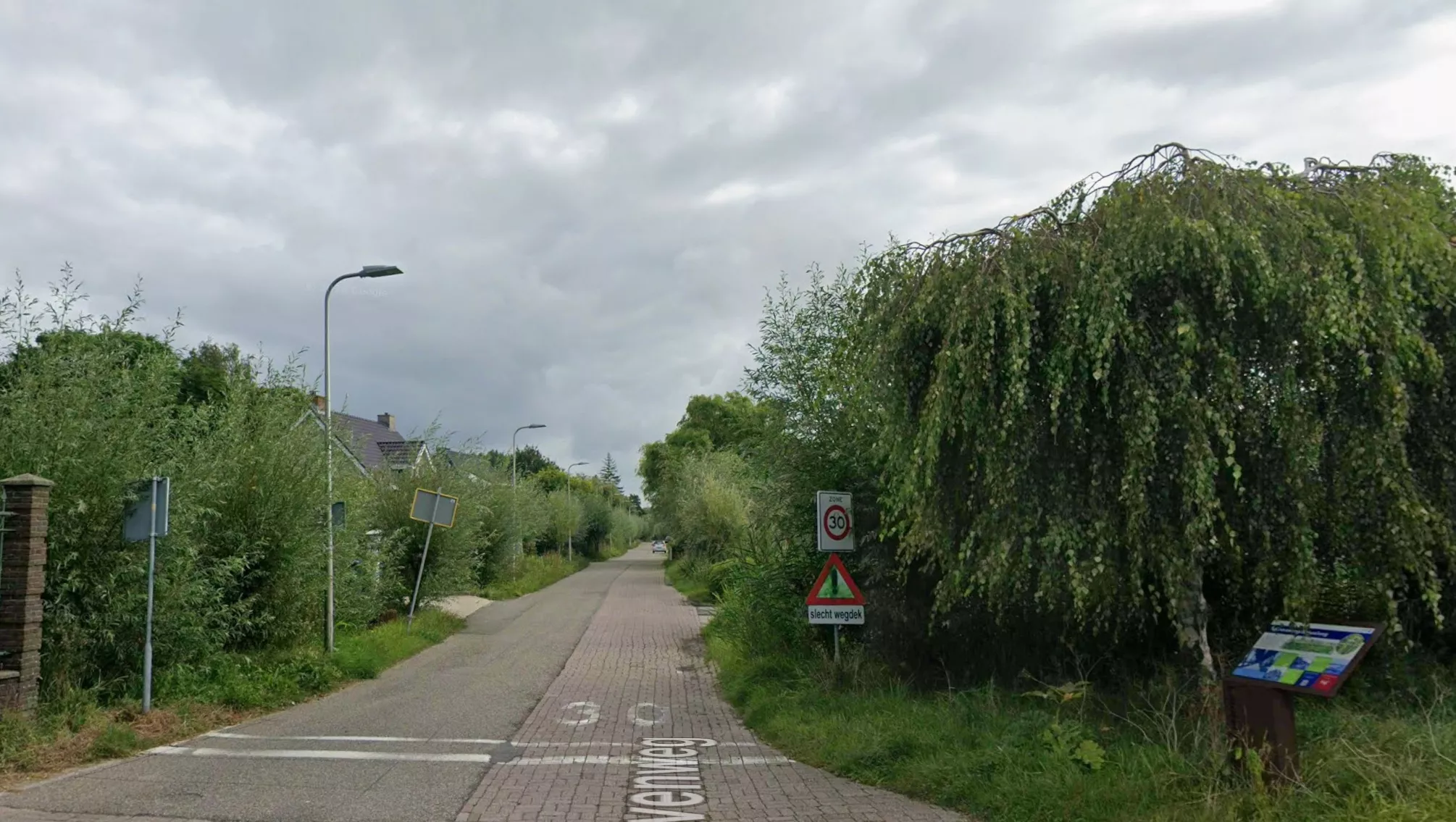 De 's-Gravenweg in Rotterdam na een incident met dodelijke afloop.