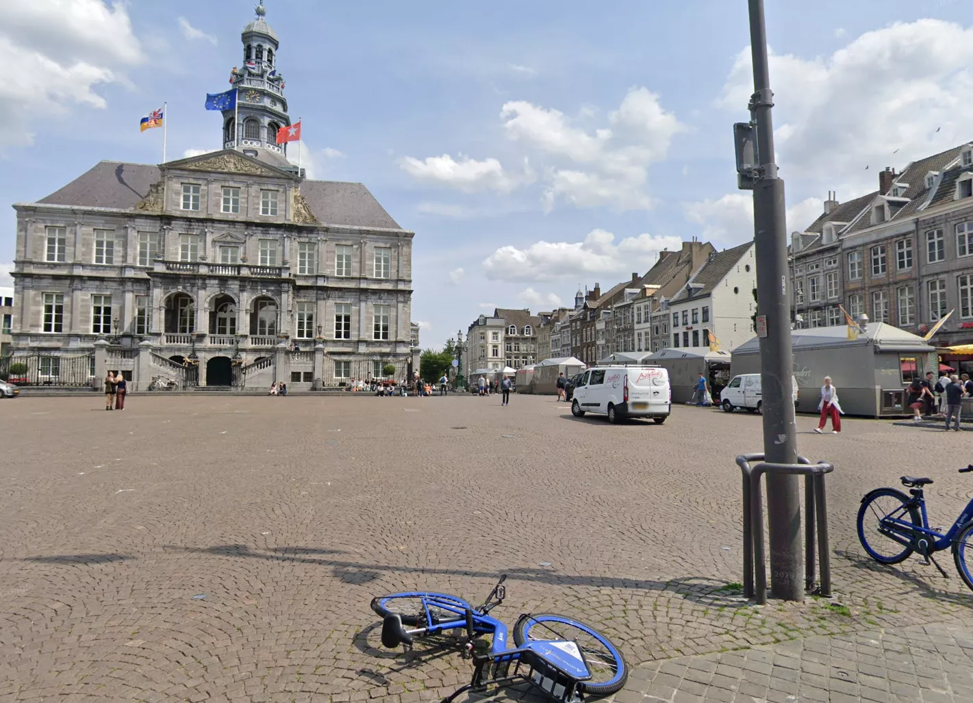 Man (36) uit Houten zwaar mishandeld op de Markt in Maastricht: Politie zoekt getuigen