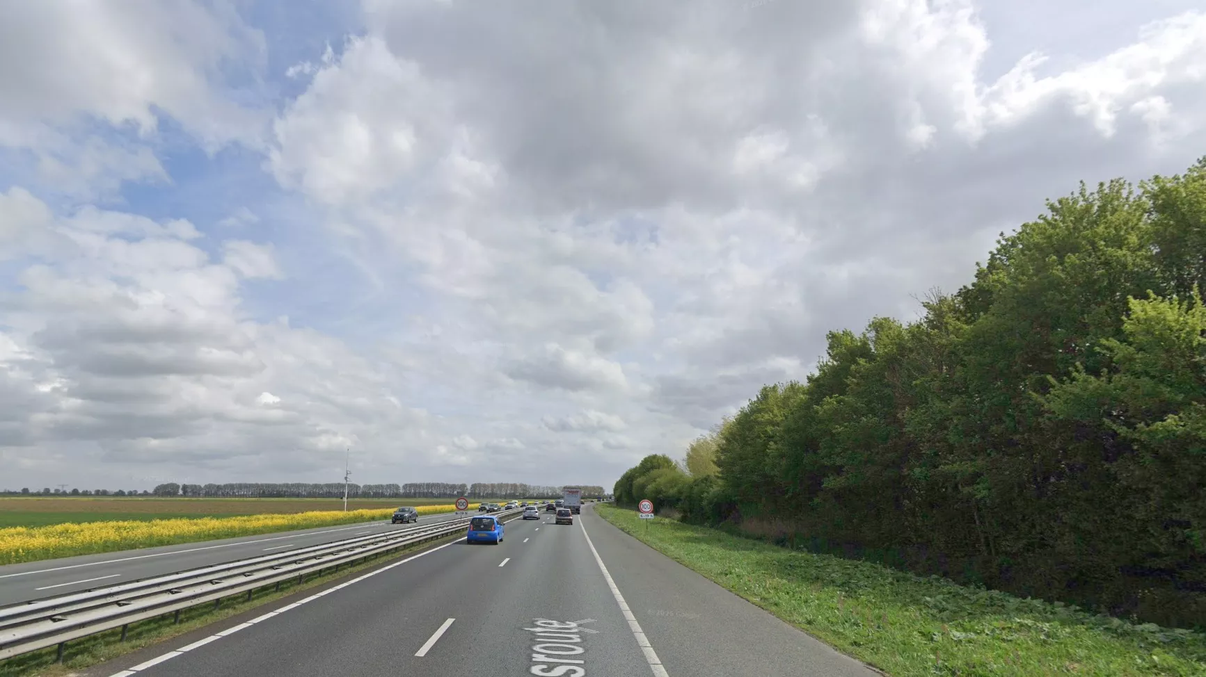 De snelweg, ter illustratie van de dollemansrit op de A59 richting Drunen.