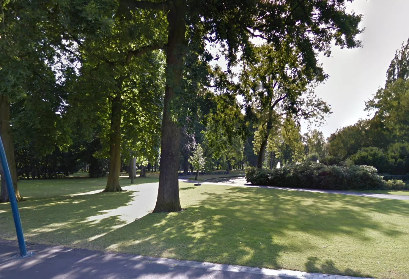 Een overzichtsfoto van Park Valkenberg in Breda in de avonduren, de locatie van de gewapende straatroof.