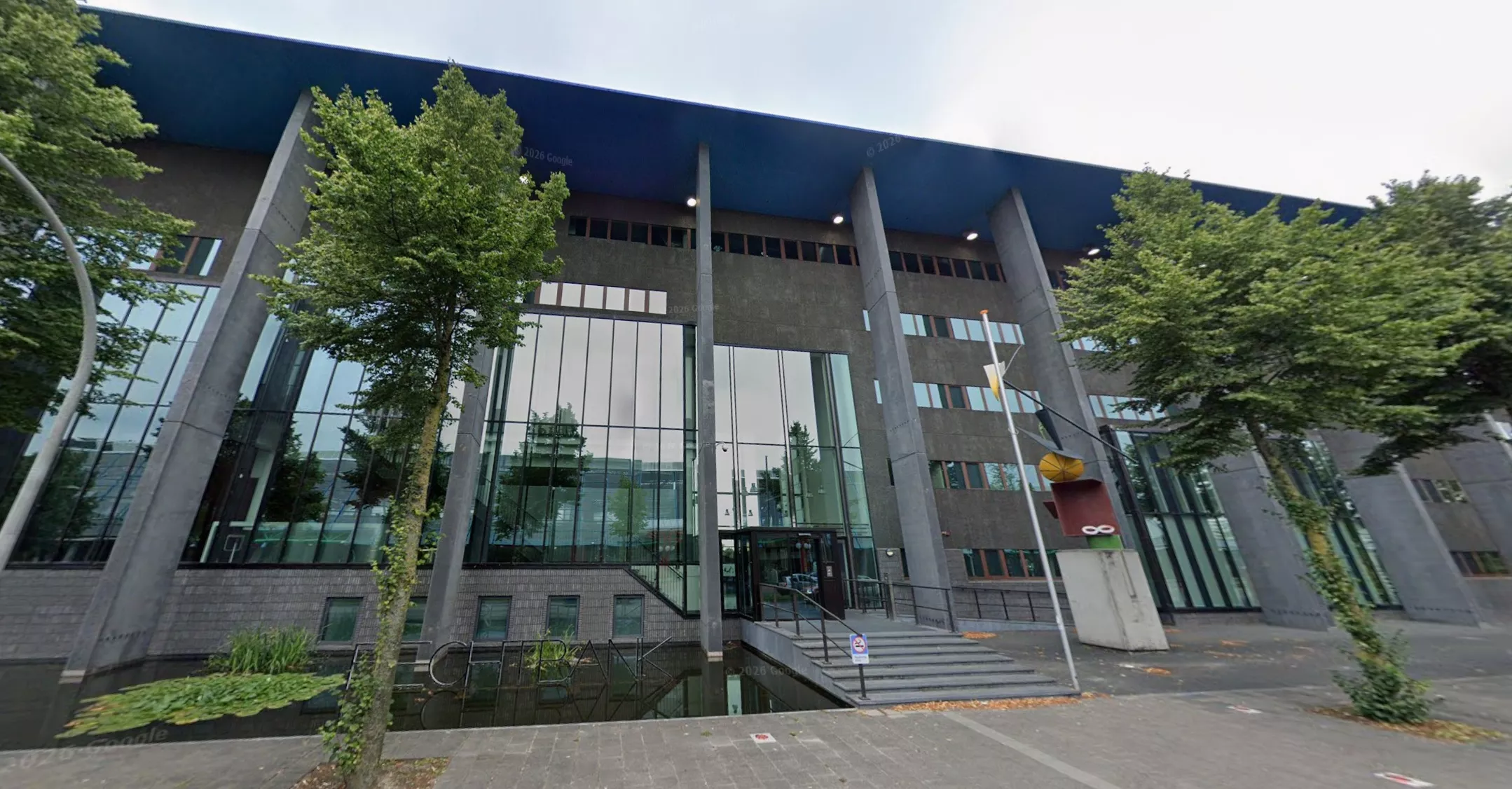 Het gerechtsgebouw in Lelystad, waar het Openbaar Ministerie drie jaar cel eiste tegen een 40-jarige man uit Emmeloord voor het misbruiken van zijn nichtjes.
