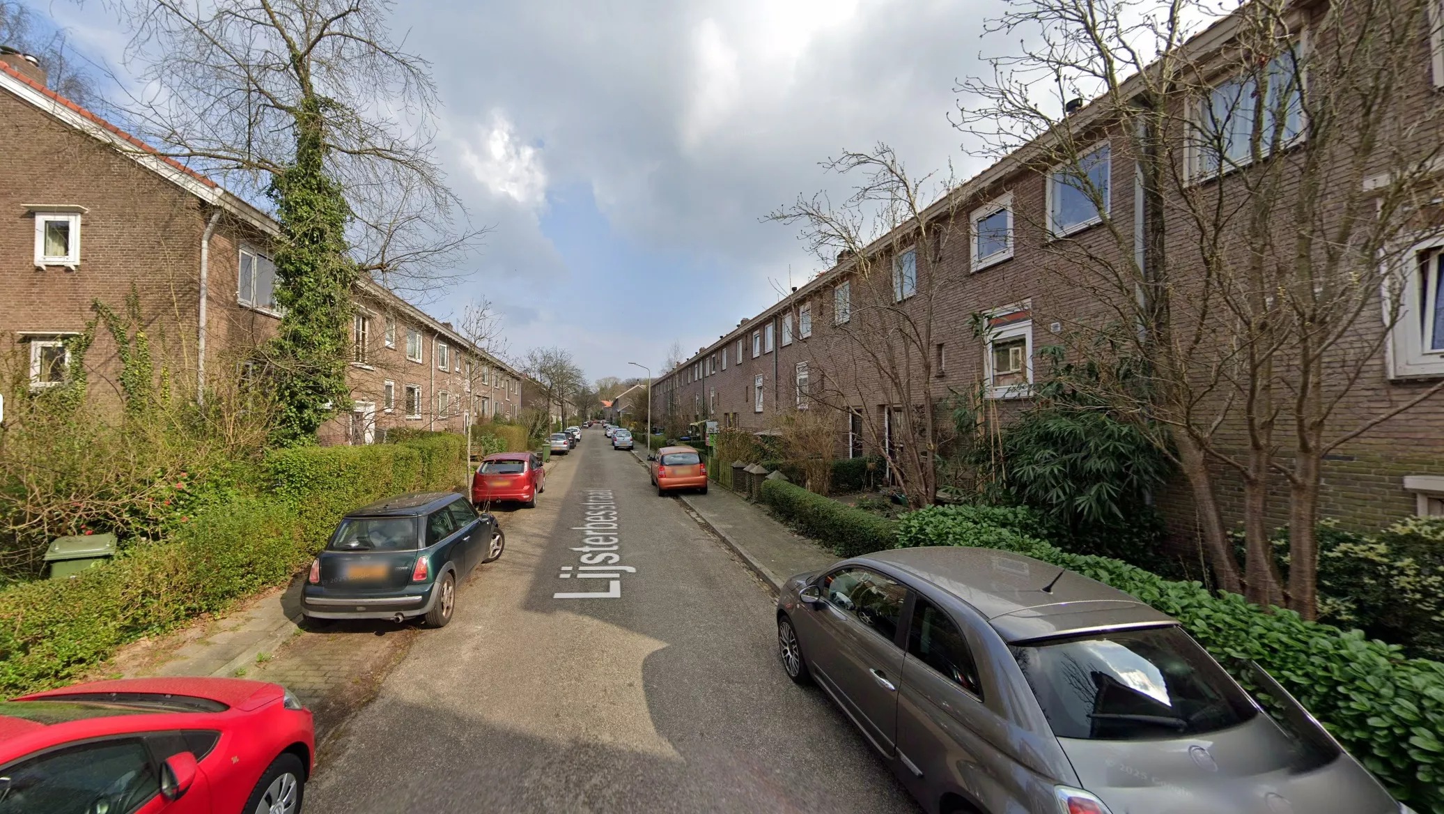 De Lijsterbesstraat in Den Haag na een melding van een steekpartij.