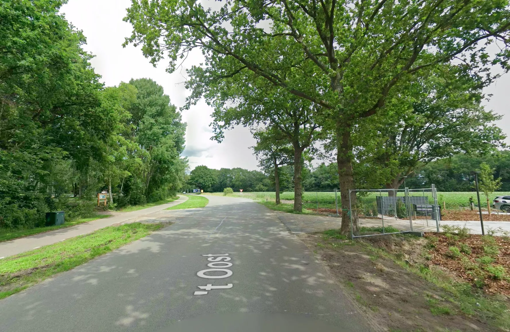 De omgeving van 't Oost in Oosterwolde ter hoogte van de paardenbak, waar een meisje slachtoffer werd van zinloos geweld.